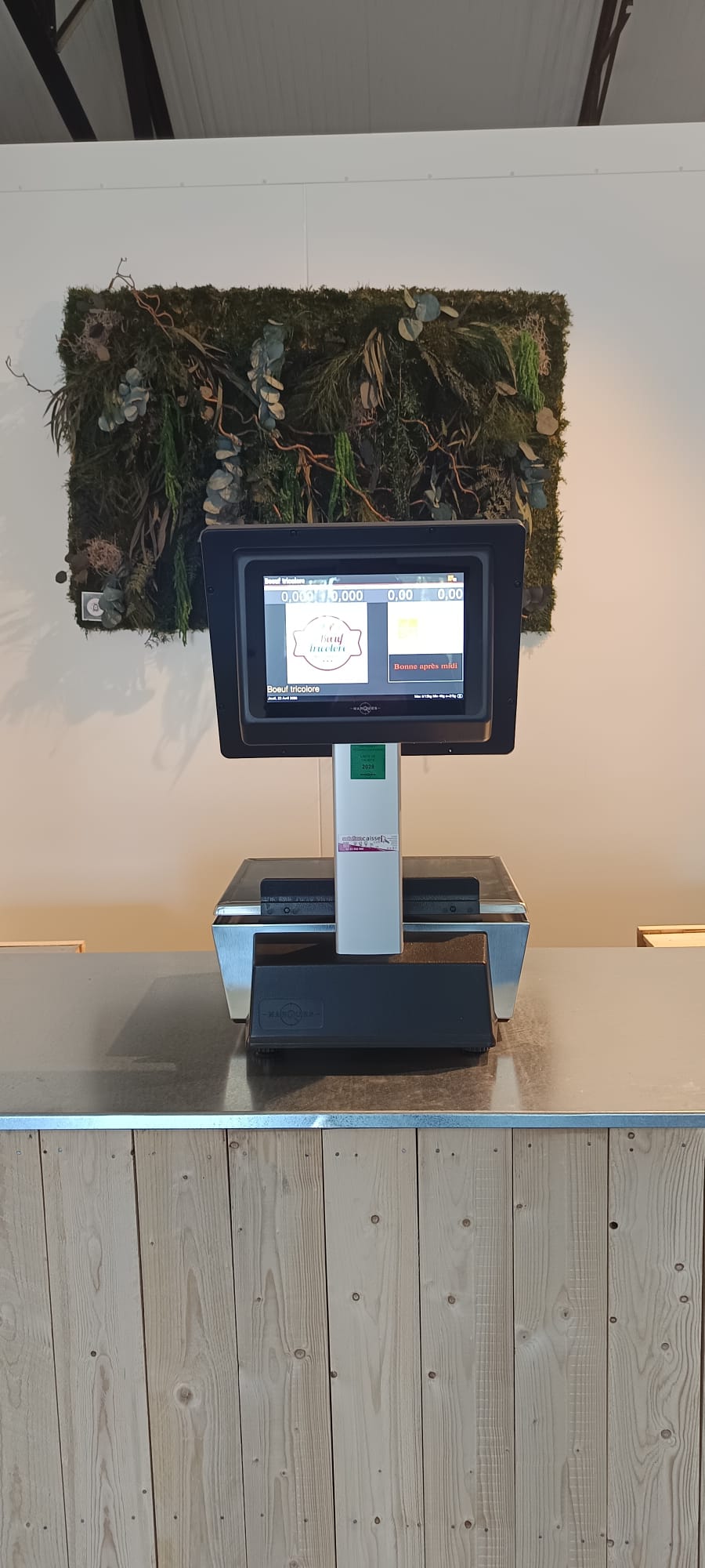 INSTALLATION PRIMEUR TRICOLORE